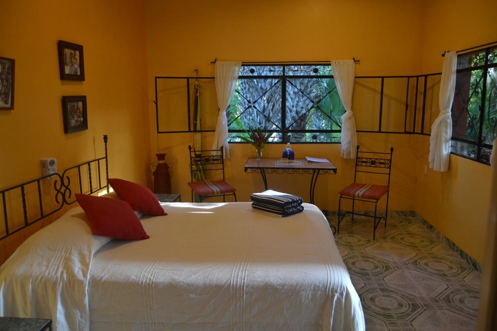 The Flycatcher Inn Retreat Hotel Santa Elena Екстериор снимка